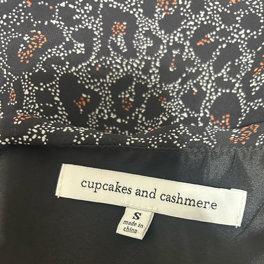 Cupcakes and Cashmere Amity Speckled Leopard Dress Ruffle Hem Long Sleeve Size S - Picture 3 of 6